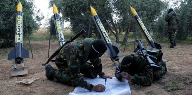 قذيفة صاروخية