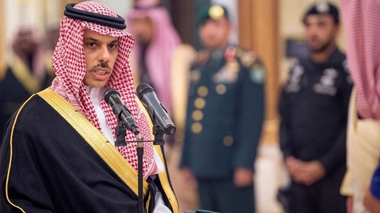وزير الخارجية السعودي يناشد ألمانيا رفع حظر تصدير السلاح