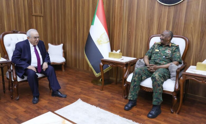 البرهان يبحث مع مسؤول أممي ملف التفاوض مع "الدعم السريع"