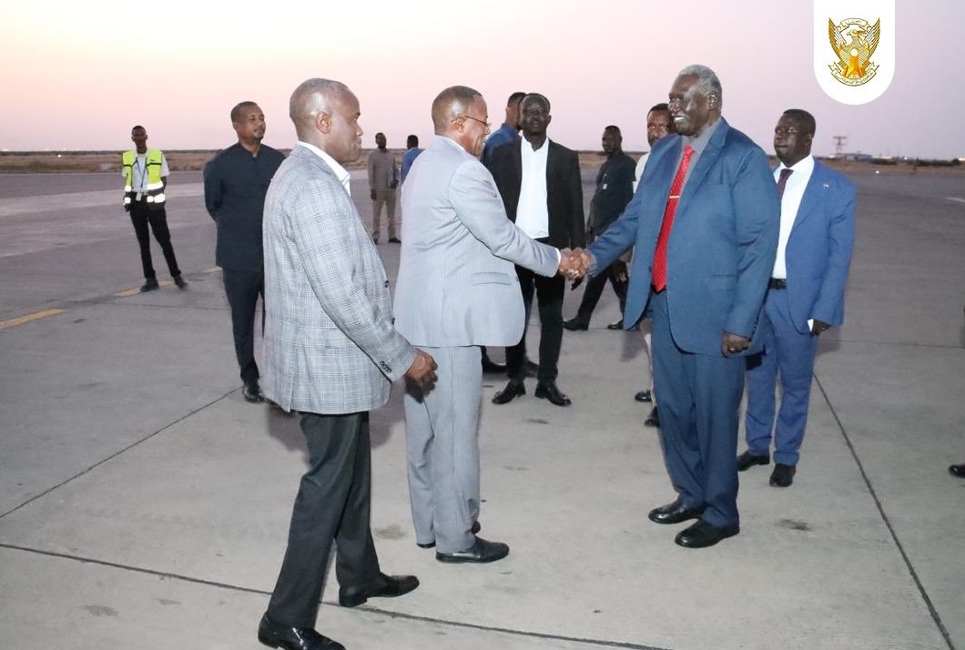 وسط وعود سودانية بإقامة قاعدة بحرية روسية.. عقّار يتوجه إلى روسيا