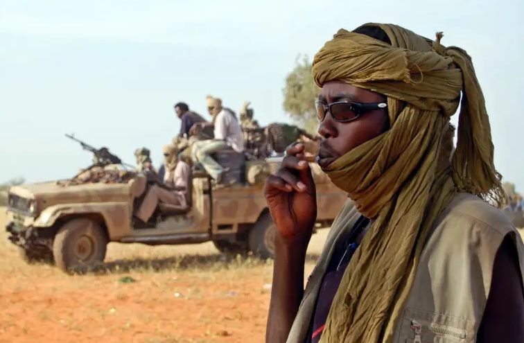 حركات مسلحة تنفي اتهامات حول ابتزازها للجيش السوداني مقابل القتال بجانبه